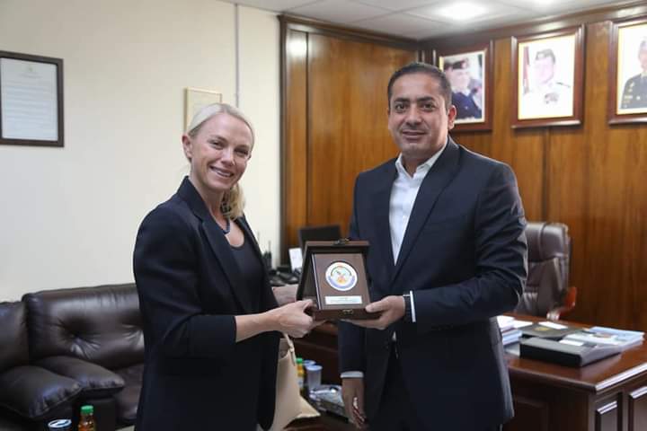 وفد من السفارة الأسترالية يزور إدارة مكافحة المخدرات
