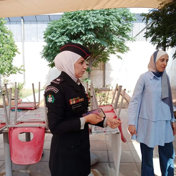 دار تربية وتأهيل الفتيات الرصيفة تنفذ تمرينا تدريبيا لإخلاء المبنى في حالات الطوارئ.