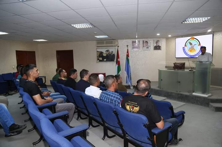 وفد من مديرية الدفاع المدني يزور إدارة مكافحة المخدرات