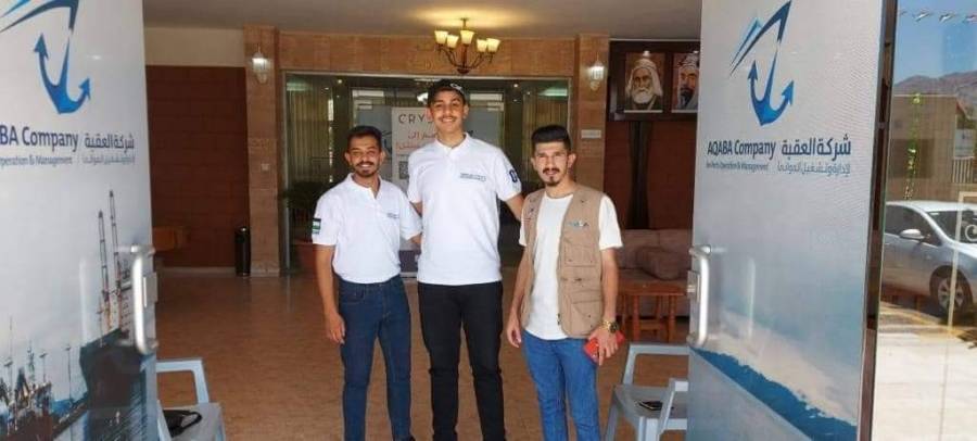 مبادرة اترك اثر وهيئة شباب كلنا الاردن العقبــــــة يشاركون في اليوم الوظيفي المفتوح لشركة كريستل العقبة