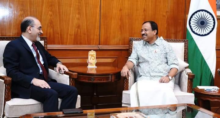 وزير الدولة الهندي للشئون الخارجية يستقبل سفير مصر في نيودلهي