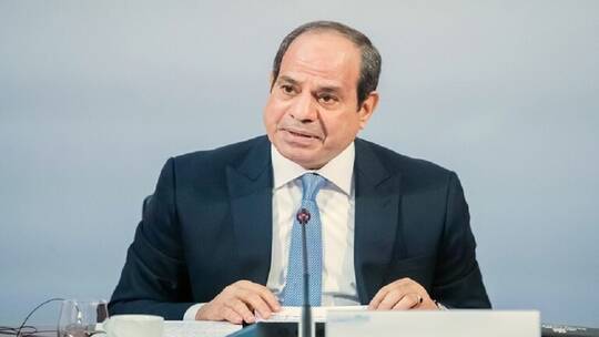 السيسي يصدر قرارا يخص إدارة هيئة قناة السويس