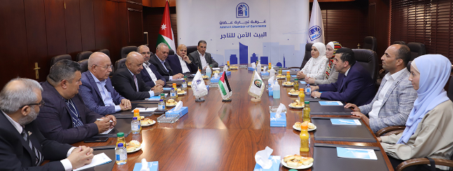 تجارة عمان توفر تعلم اللغات الأجنبية لمنتسبيها