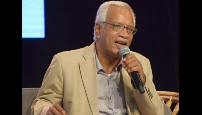 بعد التعديلات الوزارية بمصر.. أستاذ جامعي يواجه موقفا طريفا بسبب اسمه