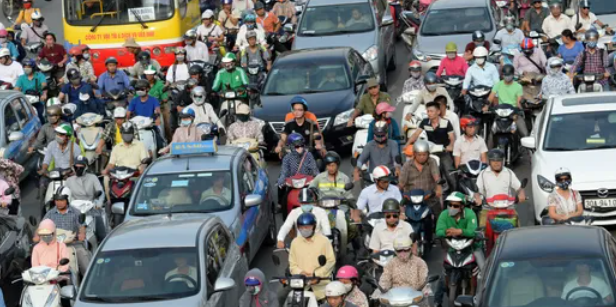 فيتنام تلجأ لأسلوب قديم للتواصل مع مواطنيها يثير مخاوف بيئية