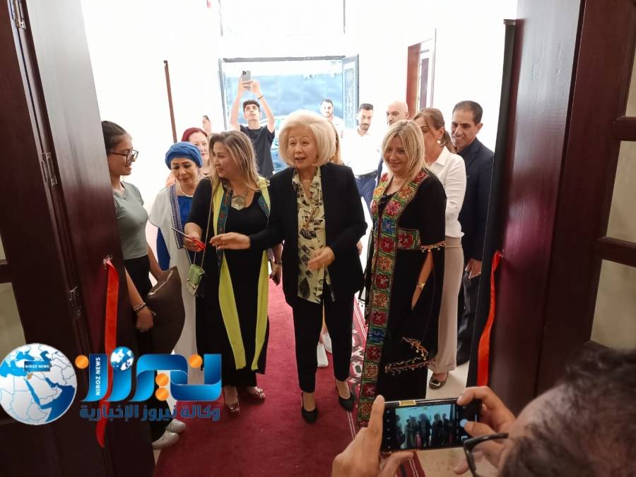 حلاوة تعرب عن شكرها لوزيرة الثقافة و للمشاركين في البازار