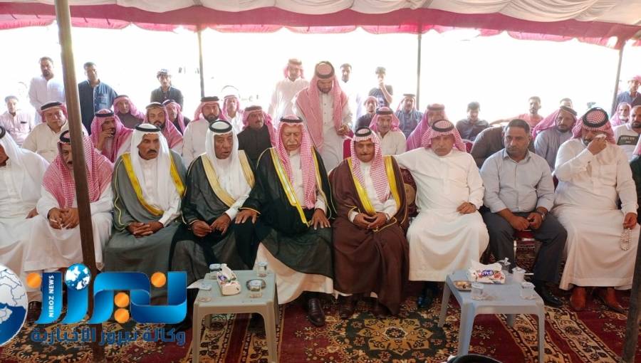 الشيخ طراد المسلط الفايز يستقبل جاهة عشائرية بسبب وفاة الشاب علاء الموالي...صور وفيديو 