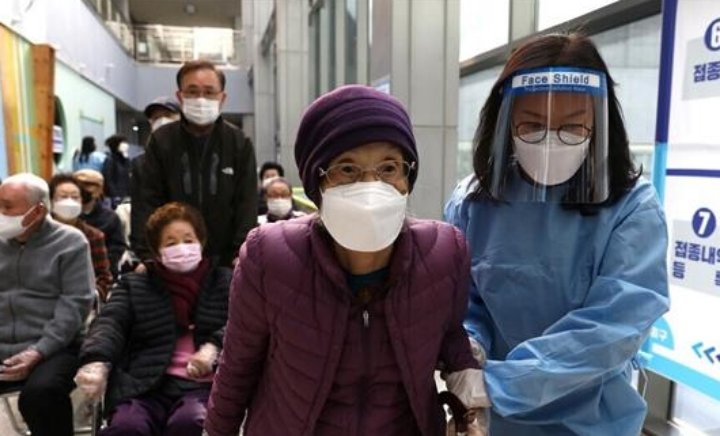 كوريا الجنوبية تسجل أكثر من 180 ألف إصابة بفيروس كورونا