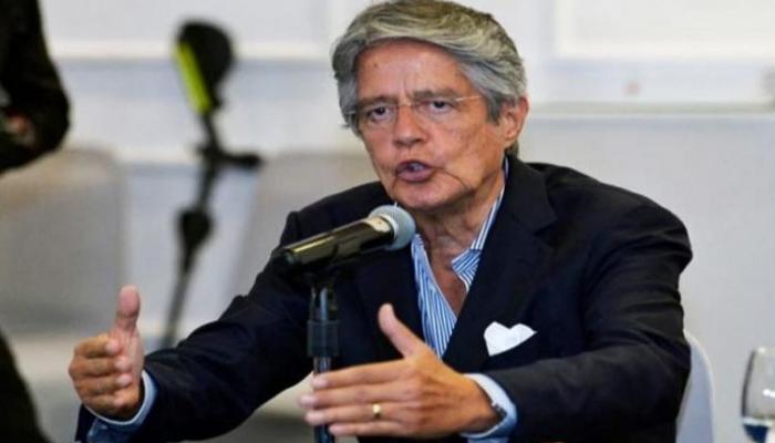 للمرة الثانية.. رئيس الإكوادور يسافر أمريكا للعلاج