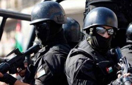 عاجل... الأمن: اشتباك مسلح مع تجار مخدرات في الزرقاء وإصابة مطلوب وضبط كميات كبيرة