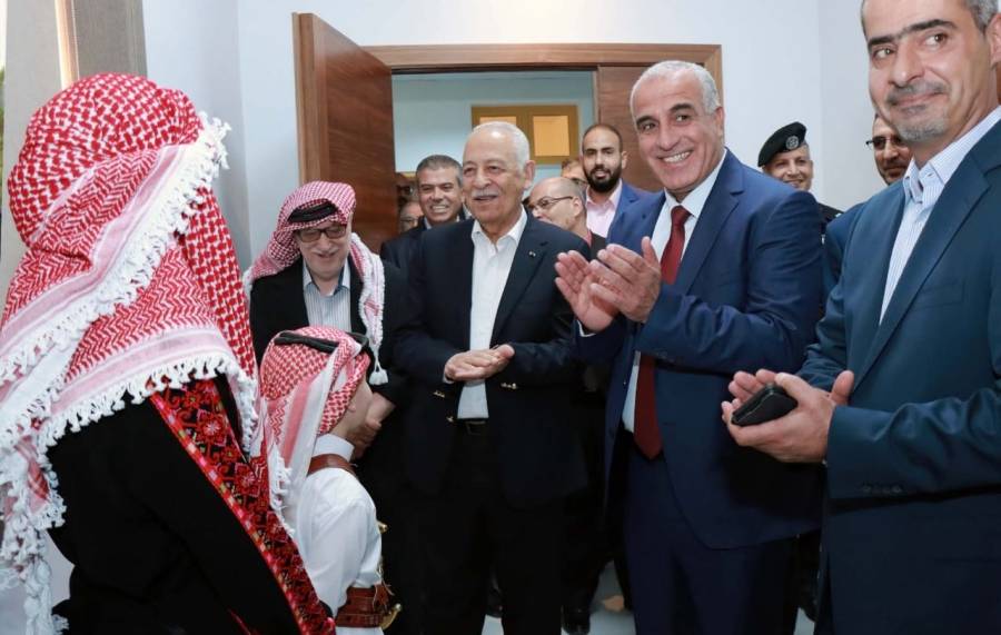 رئيس الديوان الملكي يفتتح مختبر المحاكاة في جامعة الحسين بن طلال...صور 