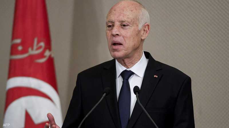 قيس سعيّد يصادق على دستور تونس الجديد