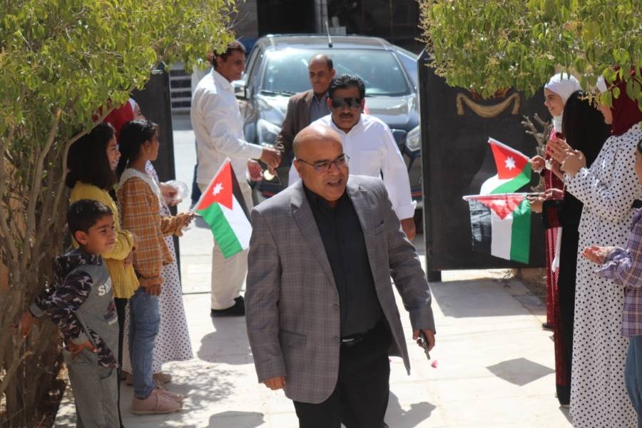 رئيس بلدية الموقر يشيد بالتعاون مع أكاديمية الامير حسين للحماية المدنية ويدعو لاستمرار استقطاب المتطوعين