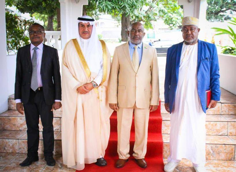 خادم الحرمين الشريفين يبعث رسالة إلى رئيس جزر القمر