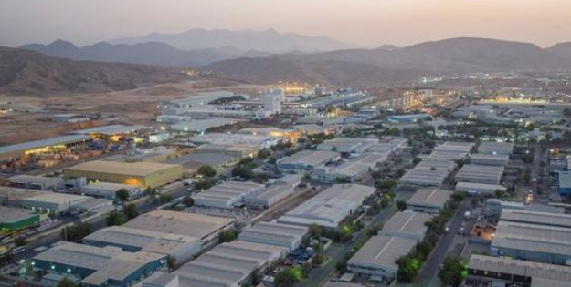 الشركات الصناعية العمانية تضاعف مكاسبها وتدفع مؤشر القطاع للارتفاع