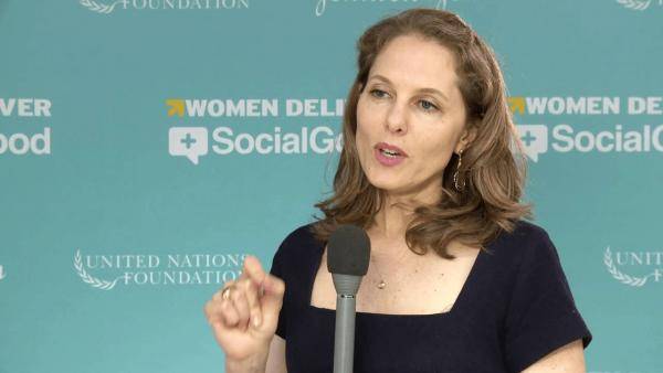 وزير الفقر الباكستاني يستقبل اميرة اردنية