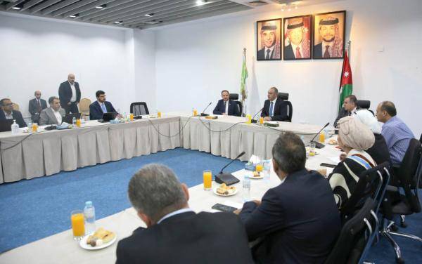 الشواربة والحلحولي يؤكدان ضرورة بناء تعاون نوعي مرتبط بالبرامج