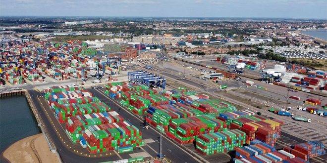 بدء إضراب في أكبر ميناء للحاويات في بريطانيا ويستمر 8 أيام