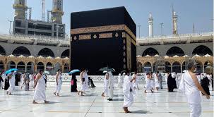 ارتفاع الطلب على رحلات العمرة بسبب عطلة المدارس وانخفاض الأسعار والتكاليف