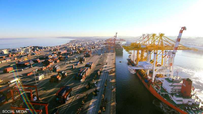 الإمارات تحقق أرقاما تاريخية للتجارة الخارجية غير النفطية