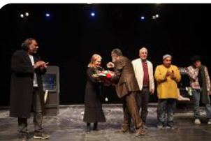 العرض المسرحي العراقي حرب العشر دقائق يناقش قيم الشهادة
