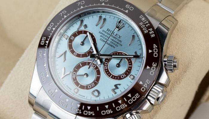 ثري كويتي يهرب من كمين سرقة وسط لندن.. ساعة اليد السبب