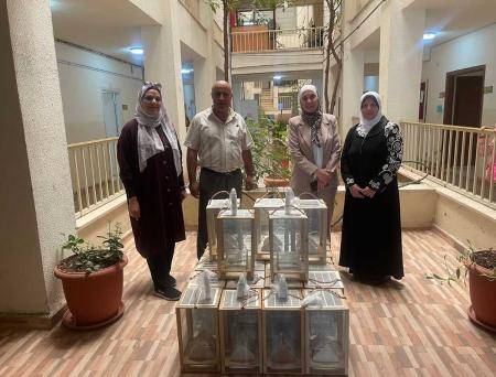 الارشاد الزراعي يوزع مصائد ومبيدات لمكافحة الدبور الأحمر