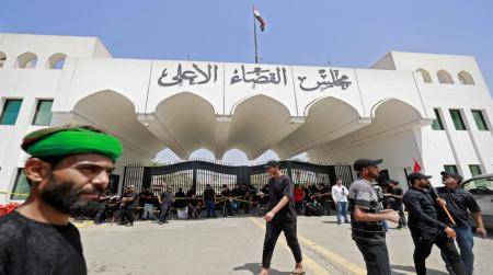 العراق: مناصرو التيار الصدري يعتصمون أمام مجلس القضاء الأعلى