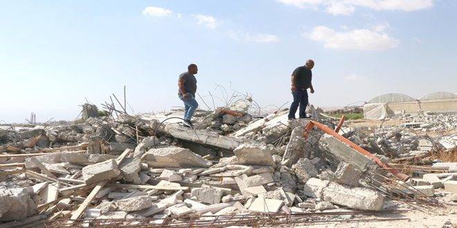 الاحتلال يجبر فلسطينياً على هدم منشأته التجارية في القدس