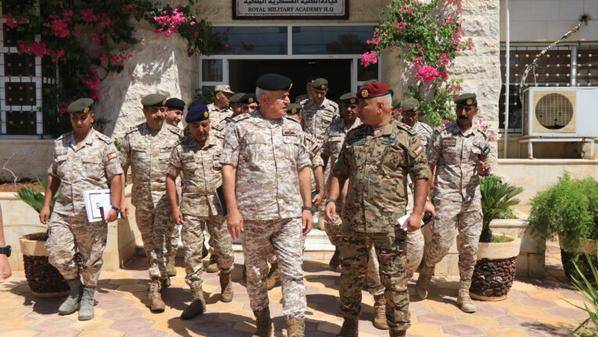 رئيس هيئة الأركان المشتركة يزور الكلية العسكرية الملكية