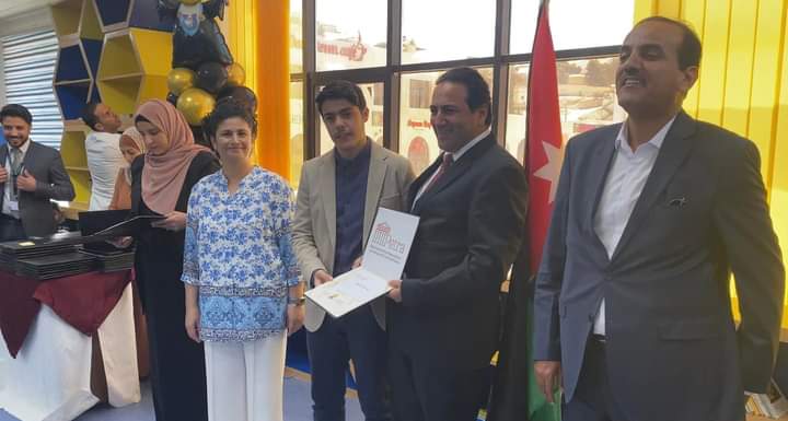 إقليم البترا تُكرّم الطلبة المتفوقين في الثانوية العامة_صور