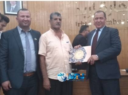 اللواء الركن المتقاعد محمد بني ياسين يكرم ملتقى صناع الخير تحت التأسيس