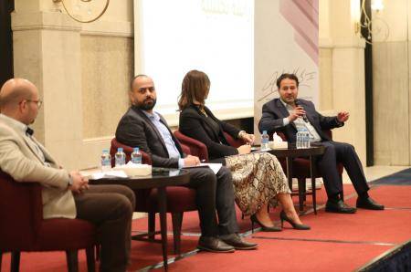 معهد السياسة والمجتمع يصدر كتاب على أعتاب التحول