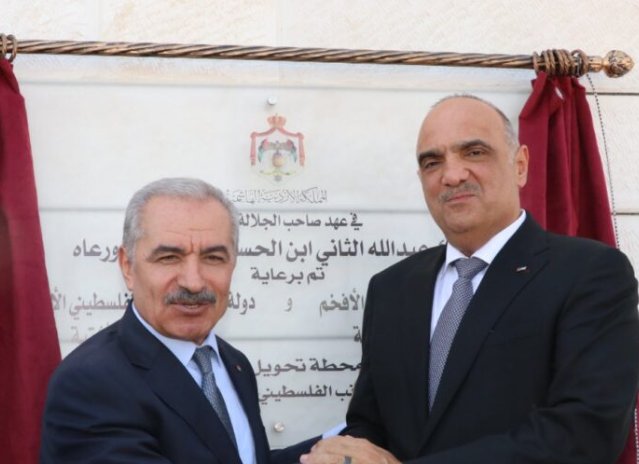 اشتية للخصاونة: لا مطار رامون ولا غيره بديل عن عمق علاقتنا مع الأردن