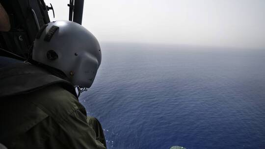 بينهم سوريون وفلسطينيون..الجيش اللبناني يعلن توقيف أكثر من 100 شخص حضروا لهجرة غير شرعية عبر البحر