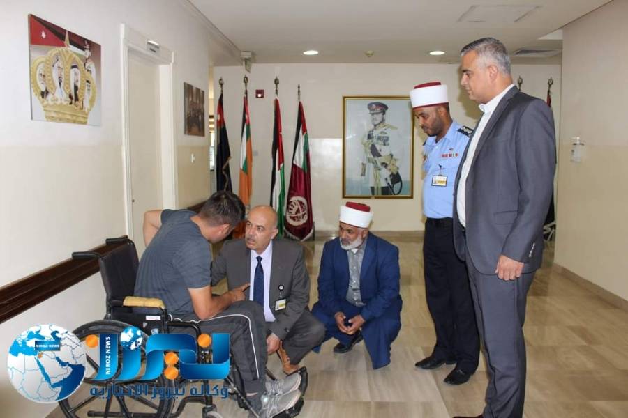 الهيئة الهاشمية للمصابين العسكريين توزع كراسي متحركة...صور 