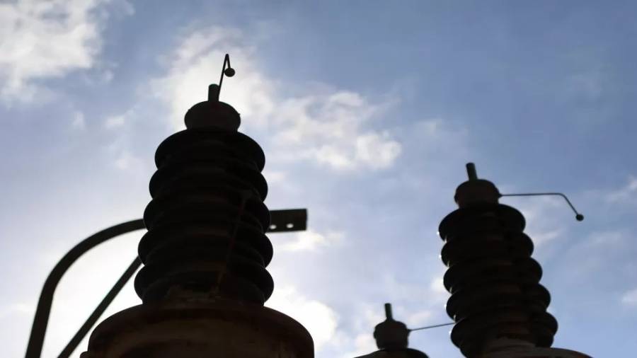 السلطة الفلسطينية تتطلع للحصول من الأردن على نحو 20 من حاجة الضفة الغربية من الكهرباء