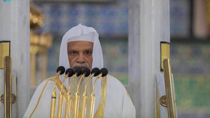 إمام المسجد النبوي يحذر من اقتراف الذنوب.. وإن كانت صغيرة