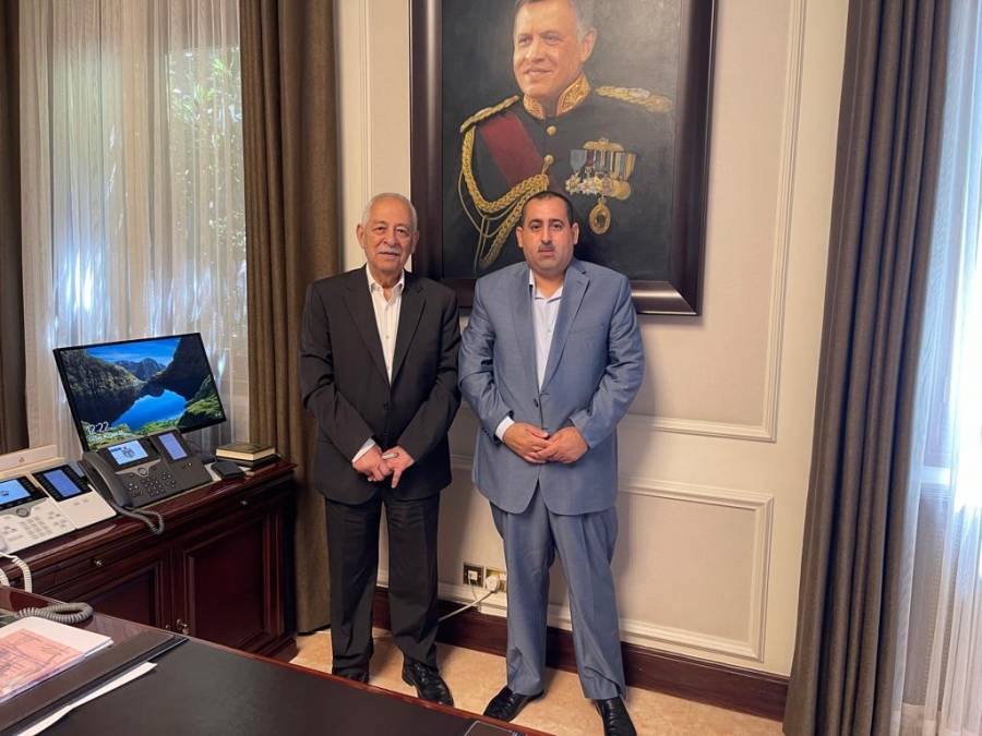 العيسوي يلتقي مركز شباب حوشا