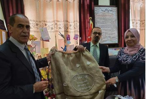 الملكاوي يفتتح معرض منتجات التدريب الصيفي لطالبات مدرسة عرجان الثانوية للبنات