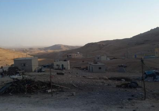  قرية الثغرة  بمعان قسوة الحياة وغياب أبسط مقومات المعيشة وبدون مياه ! ...