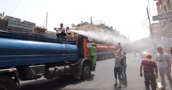 امانة عمان ترش المياه لتبريد الطقس