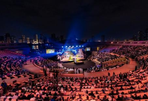 منشد الشارقة في الأردن لاختبار أصوات المواهب الإنشادية