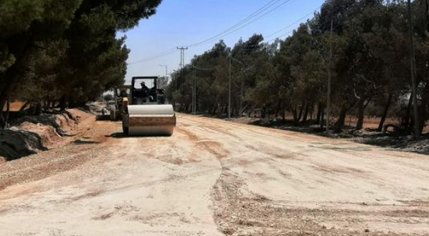 شكوى من عدم مطابقة مواد تعبيد الطرق للمواصفات واشغال مادبا تؤكد على فحصها