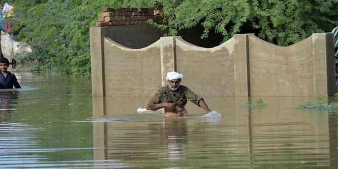 مصرع 45 شخصاً وإصابة المئات جراء الأمطار والفيضانات في باكستان