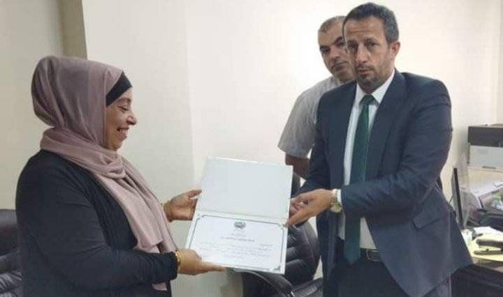 الزغول يكرم الدكتوره الحسبان