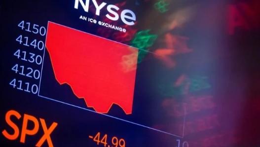 الأسهم الأمريكية تنهار بفعل رفع أسعار الفائدة