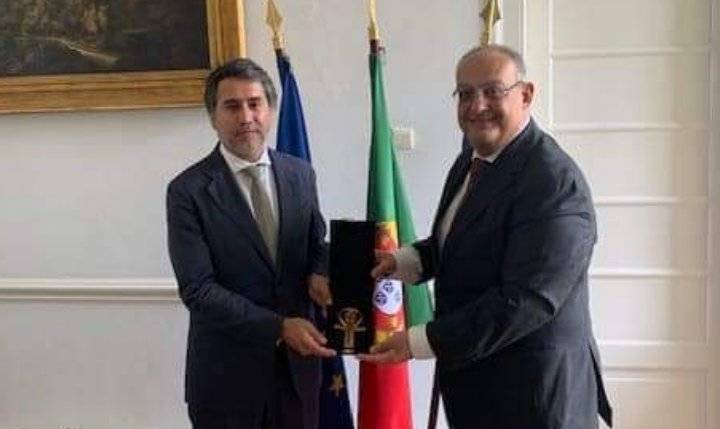 السفير المصري لدى البرتغال يلتقي سكرتير الدولة البرتغالي للشئون الخارجية والتعاون