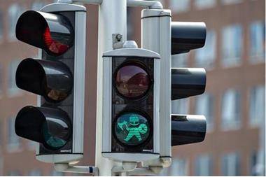 السير: توقف إشارات ضوئية عن العمل بسبب انقطاع الكهرباء