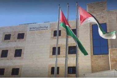 الغرايبه يتفقد معهد تدريب مهني إناث إربد